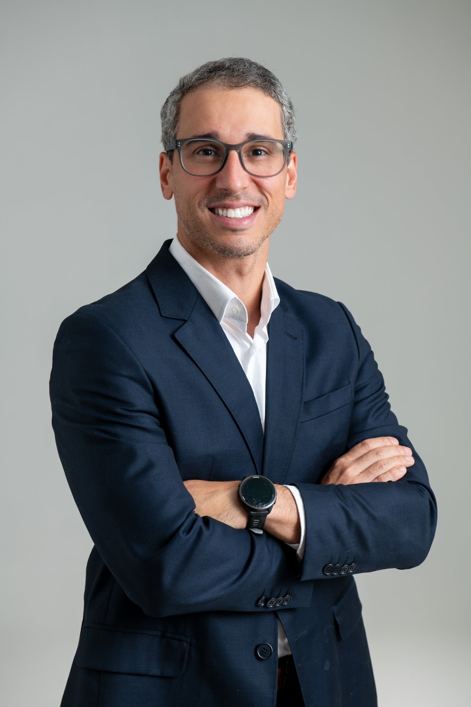 Dr. Lucas Ribeiro